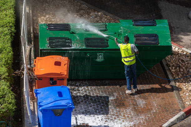 Best Garage Pressure Washing  in Weyauwega, WI